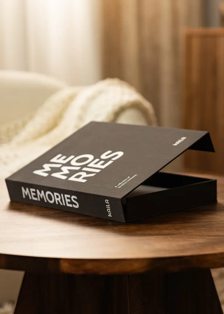 KAILA MEMORIES Black/White - Coffee Table Photo Álbum (60 Preto Páginas)