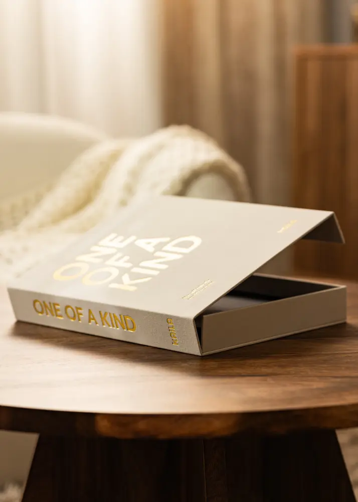 KAILA ONE OF A KIND Creme - Coffee Table Photo Álbum (60 Preto Páginas)