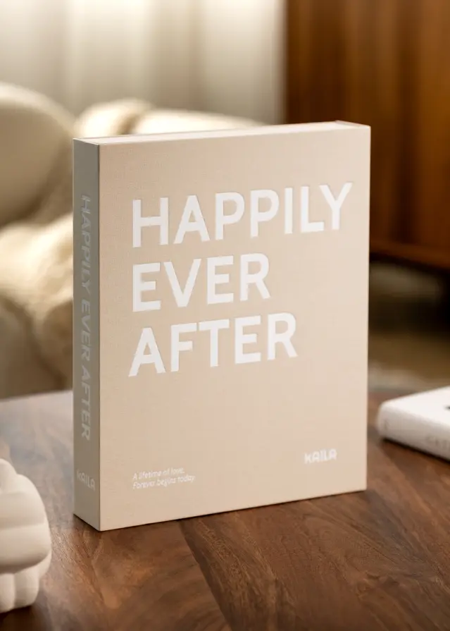 KAILA HAPPILY EVER AFTER Creme - Coffee Table Photo Álbum (60 Páginas pretas)