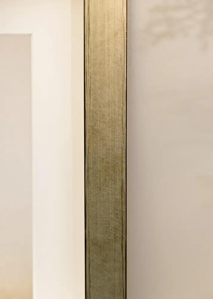 Moldura Tyr Dourado - Medida à escolha